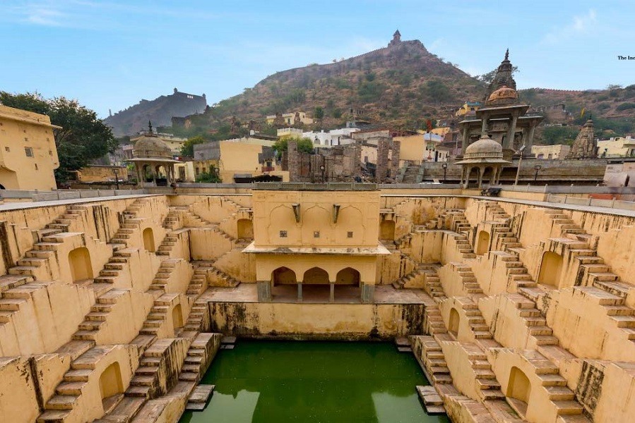Panna Meena ka Kund stepwell in Amer, Jaipur – historic architectural site for Rajasthan sightseeing tours.
